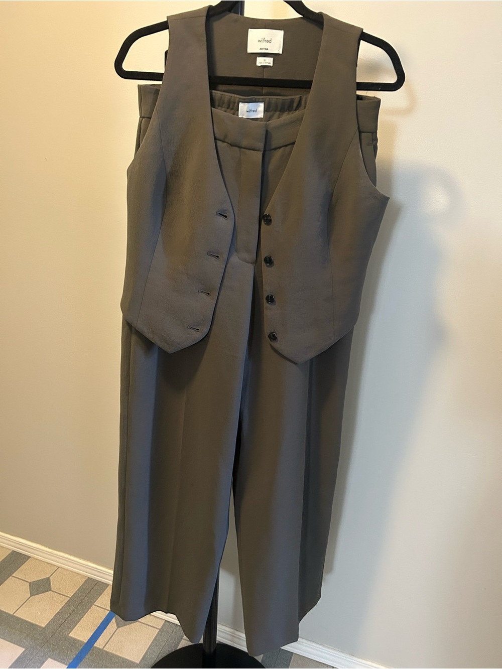 Wilfred Dark Olive Green Wide-Leg Pants & Matching Pacino Vest Set Size 10